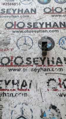 Golf 6 sağ arka kapı cam açma kapama düğmesi