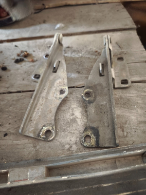 nissan primera p11 kaput menteşesi. son olur fiyat