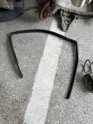 Renault clio symbol 1999-2009 Sağ ön kapı cam fitili