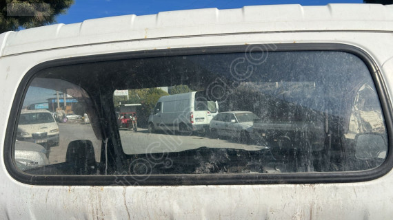 2016 KİA BONGO ÇIKMA ORJİNAL ARKA CAM