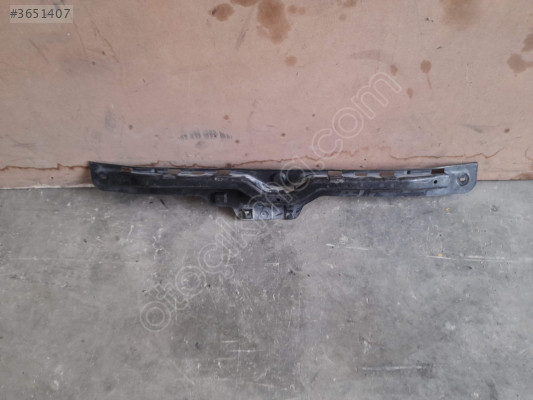 FORD FİESTA ARKA TAMPON BRAKETİ
