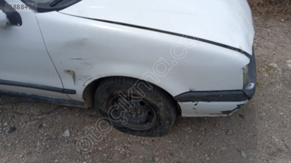 Renault 19 sağ ön camurluk yedek parça