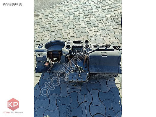 Peugeot Partner Tepe 2010 Torpido/Göğüs