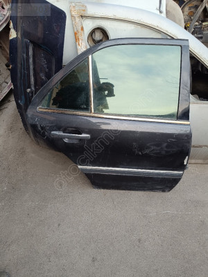 Mercedes w202 sağ arka kapı