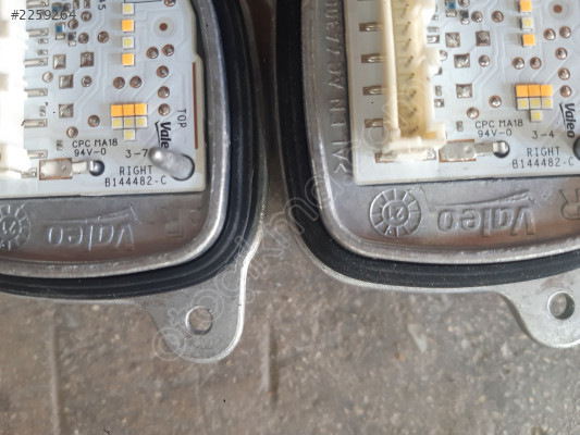 Opel Corsa F sağ far beyni çıkma orijinal