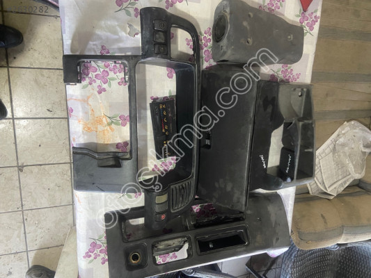 Isuzu NPR66 torpido trim parçaları