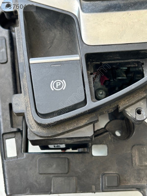 4M1927225A AUDİ A3 Q7 A5 EL FREN DÜĞMESİ