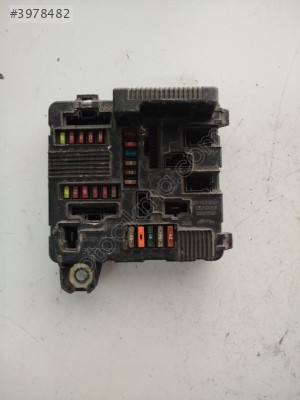 RENAULT MEGAN SİGORTA KUTUSU 8200306033 B A118399300K