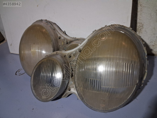 Mercedes  210  Sağ  Far  Camı