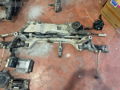 Passat Alt Travers Direksiyon Kutusu 3Q0199369E