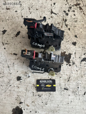 OPEL CORSA D SAĞ ARKA KAPI KİLİDİ ÇIKMA ORJİNAL GM 13258267