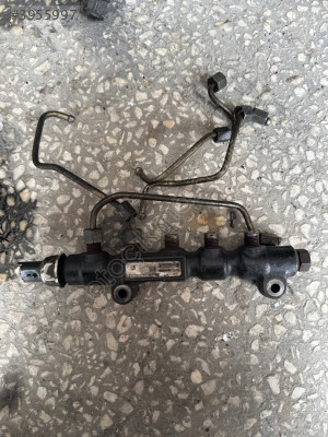 FORD FİESTA 1.4 TDCİ 965459680 real rail borusu mazot rampası