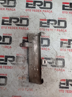 Audi A4 2014 yakıt borusu koruyucu demiri 8K0201192A
