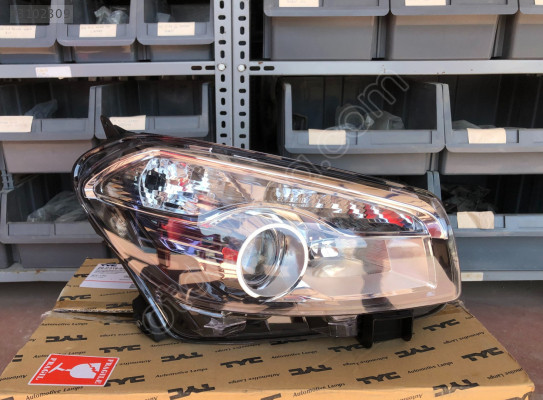 Qashqai J10 Sağ Ön Far ve Diğer Nissan Parçaları - MİL OTO