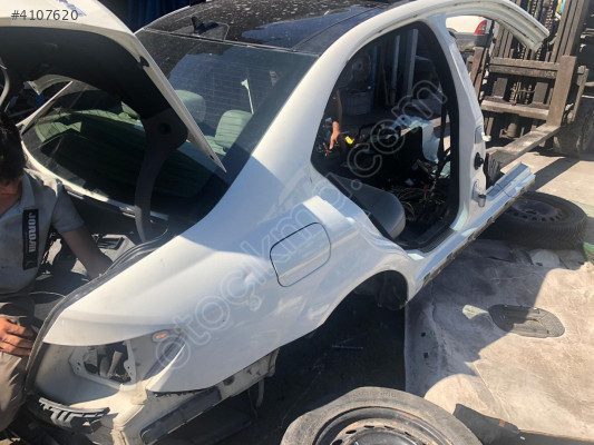 MERCEDES W204 SAĞ SOL ARKA ÇAMURLUK OTO FEDAİ