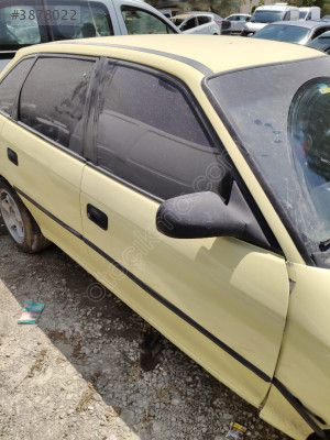 Opel Astra F Çıkma Sağ Ön Kapı