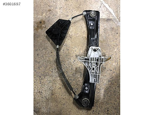 VW JETTA ARKA KAPI CAM KRİKOSU
