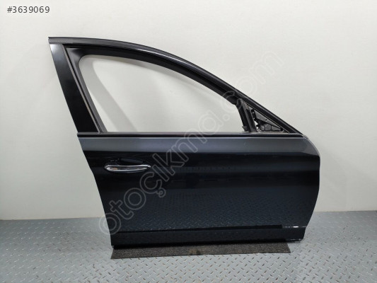 BMW ÇIKMA G30 SİYAH SAĞ ÖN KAPI