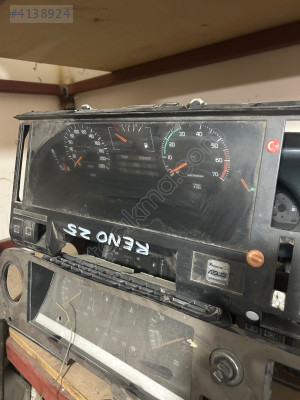 Renault 25 gösterge paneli