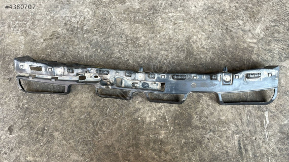 Megane 4-IV Arka Tampon Orta Sportu Braketi (2016-2019)