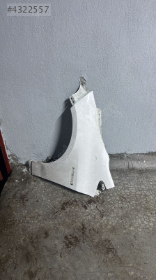 Toyota corola sol ön çamurluk