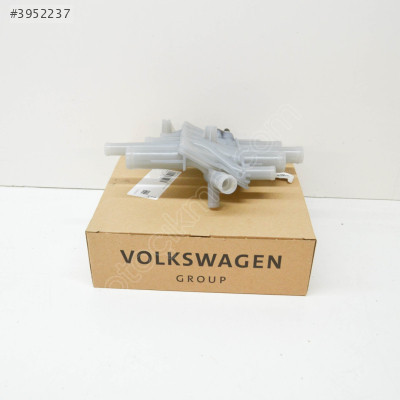PORSCHE TAYCAN RADYATÖR SU BORUSU 9J1121187