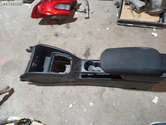 Fiat EGEA Orta konsol kol dayamalı  735701522