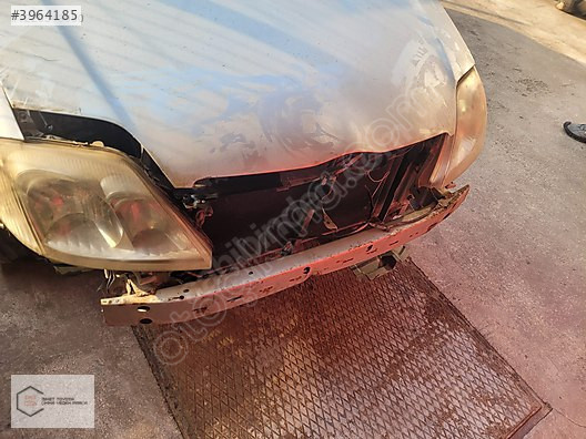 2002- 2007 TOYOTA COROLLA ÖN VE ARKA TAMPON DEMİRİ