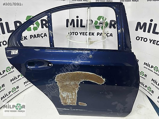 MERCEDES W213 SAĞ ARKA KAPI TEMİZ