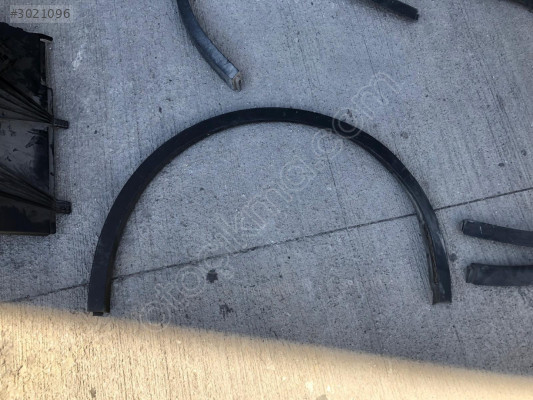 TESLA MODEL Y SAĞ ÖN DODİK 1658692-00