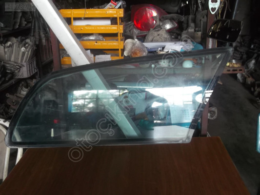 MERCEDES 210 KASA STATİON SAĞ ARKA CAM