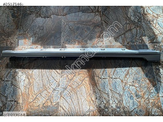 Vw Passat B8 Sağ Marşpiyel Kaplaması Çıkma Orjinal 3G0853858