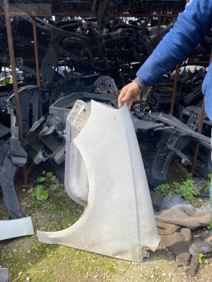 2007 Polo sol ön çamurluk