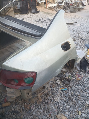 Peugeot 407 Sağ Arka çamurluk arka çeyrek