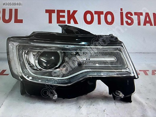 GRAND CHEROKEE WK2 SERİ SAĞ XENON FAR