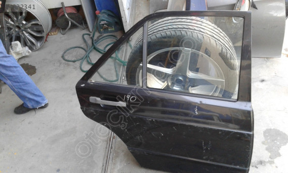 MERCEDES 190 W201 SAG ARKA KAPI