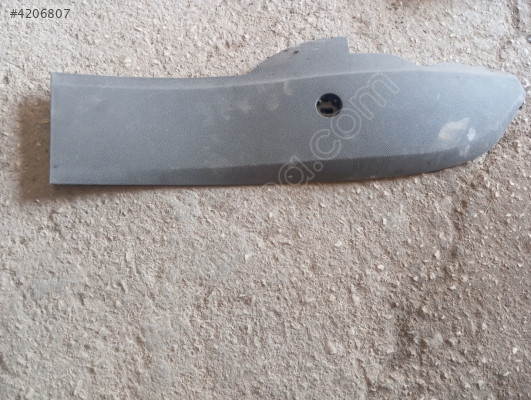 F Focus 2.orta konsol yan kapak sağ AM51-A046B26