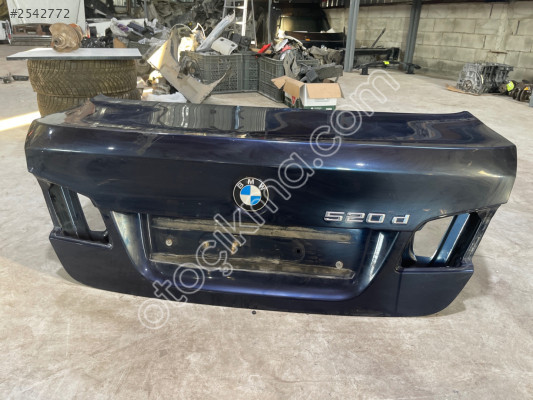 BMW 5 SERİSİ 520d BAGAJ KAPAĞI