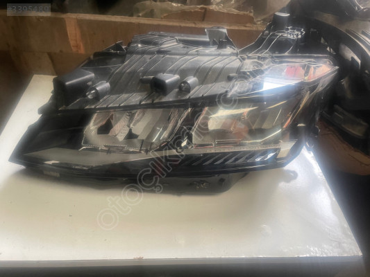 Peugeot 4008 sol ön far lambası