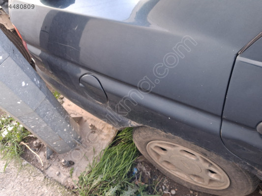 Ford  Eskord  Sağ  Arka  Çamurluk