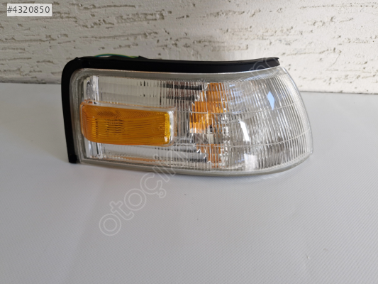 MAZDA 626 SAĞ ÖN FAR SİNYALİ DUYLU SIFIR 1988-1991