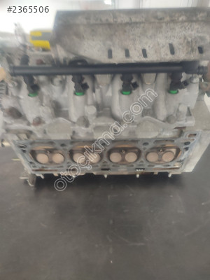 Renault Laguna 2.0 Benzinli silindir kapağı