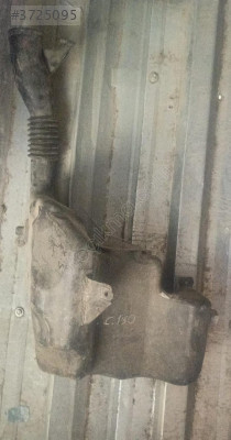 MERCEDES C180 CAM SİLECEK SUYU DEPOSU
