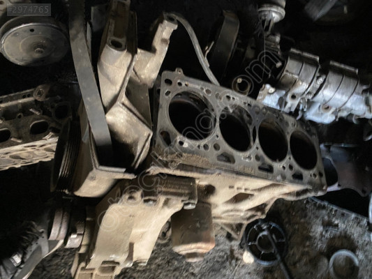 Volkswogen Polo 1.6 yarım motor