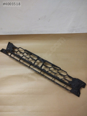 AUDI A3 TAMPON ORTA IZGARASI 2021-2024 8Y0807647B