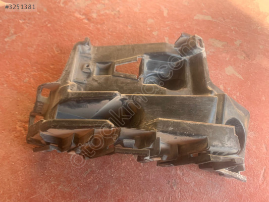 VOLKSWAGEN TAİGO ARKA TAMPON BRAKETİ SAĞ 2G7807394