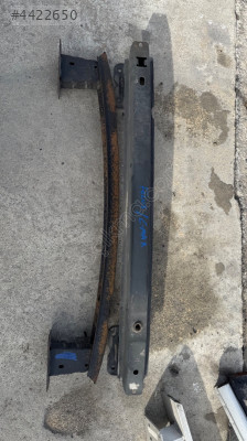 FORD FOCUS/C-MAX arka tampon demiri