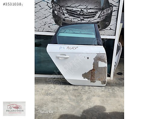 AUDİ A4 SAG ARKA KAPI DOLU