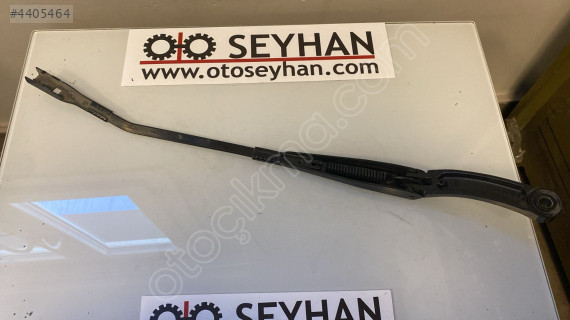 8V1955407C audi a3 2019 ön silecek kolu kısa
