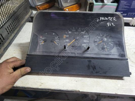 Mercedes sprinter 312 km saati